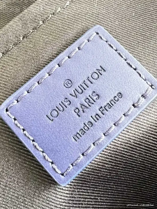 Official oldcobbler VUITTON S-Cape LOUIS Messenger-28*16*10cm 0523